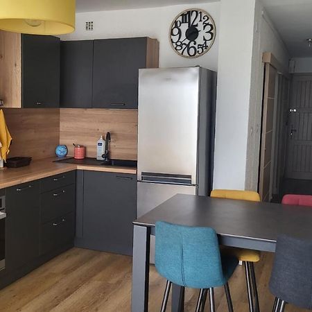 Adorable Petit Appartement Avec Magnifique Vue Sur Le Port De Canet Екстериор снимка